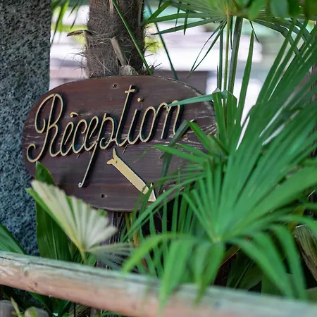 By La Perla Guest house