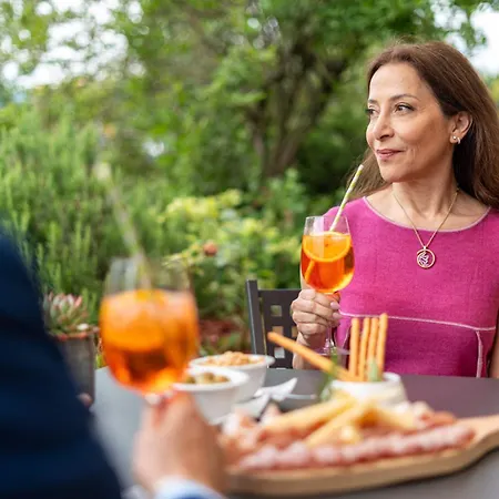 By La Perla Guest house Ascona