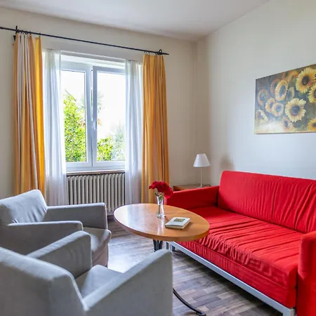 By La Perla Guest house Ascona