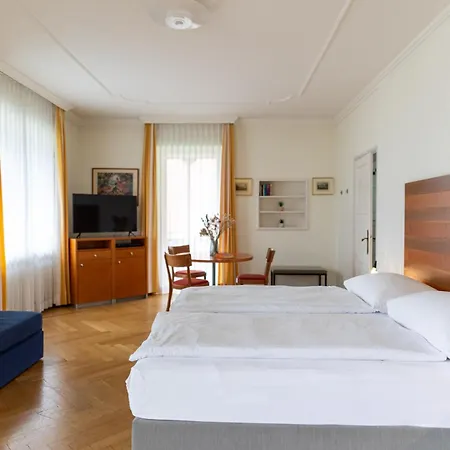 By La Perla Guest house Ascona