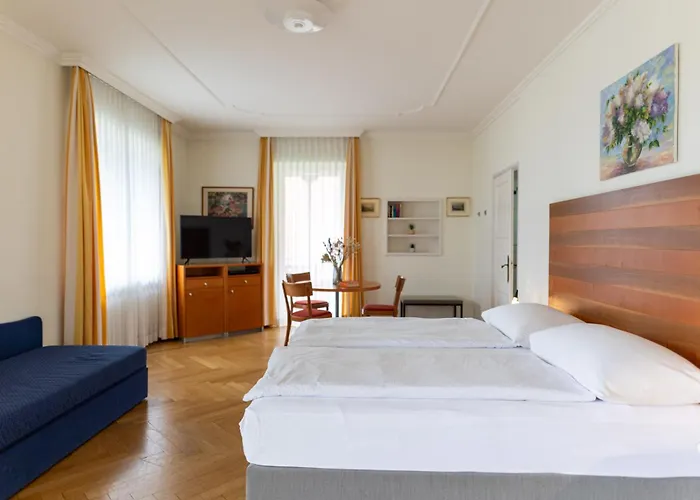 By La Perla Guest house Ascona